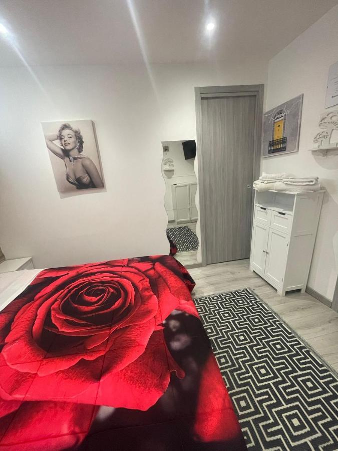 Maison Rinaldi Srl Бари Экстерьер фото